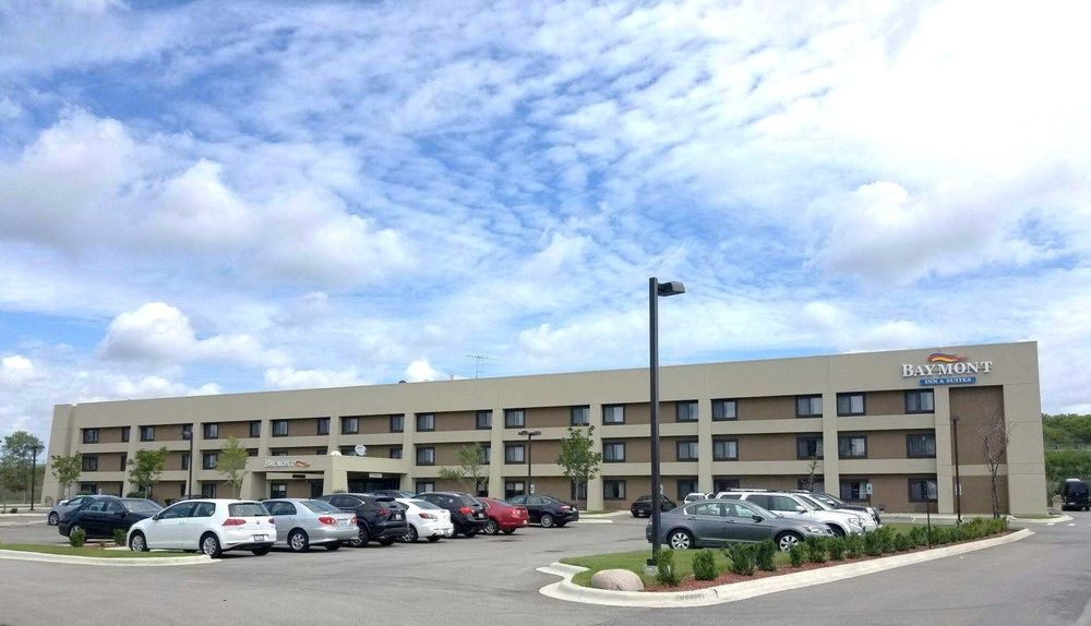 Baymont By Wyndham Glenview Hotel Exterior photo